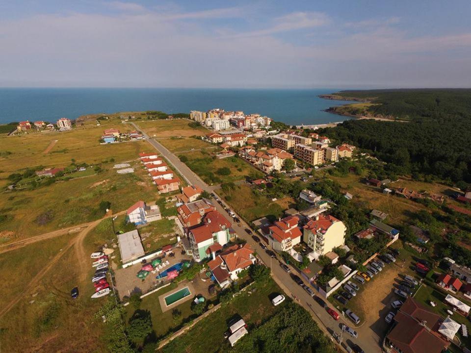 Family Hotel Gogov Sinemoretz Buitenkant foto