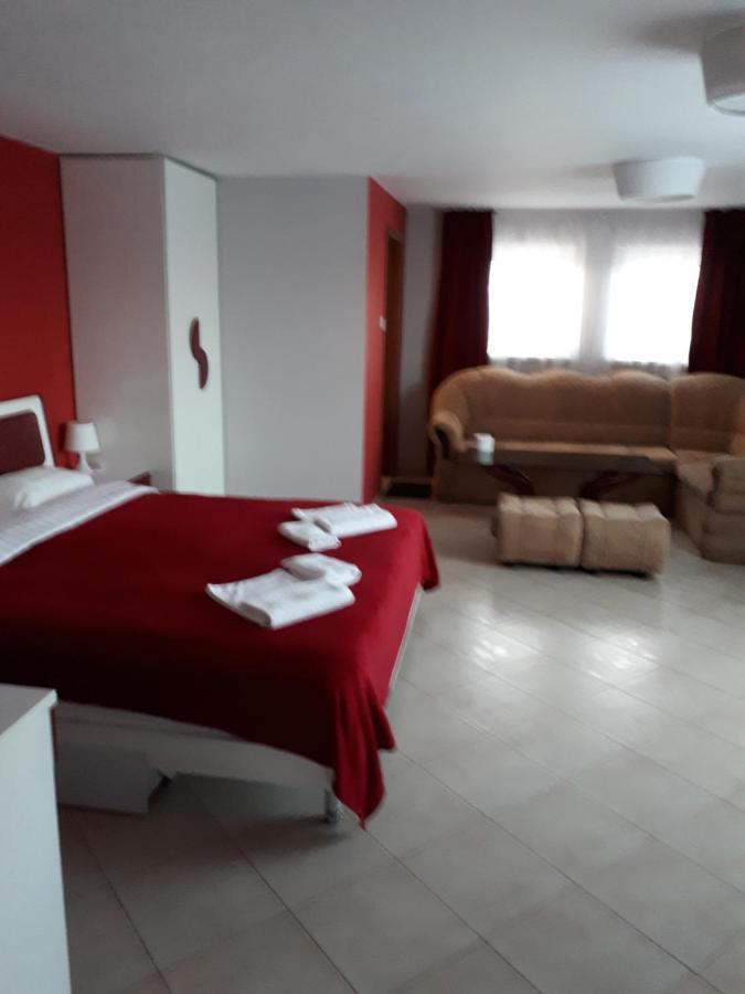 Family Hotel Gogov Sinemoretz Buitenkant foto